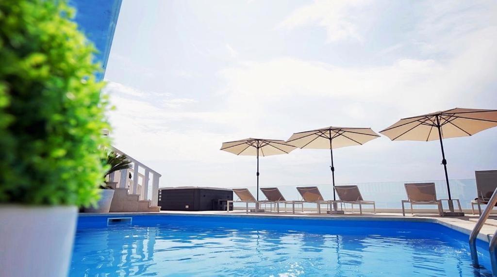 Villa Hills Makarska Exterior foto